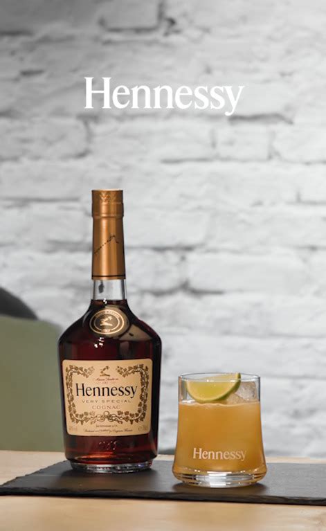 Hennessy and Pineapple Juice Recipe: A Refreshing。